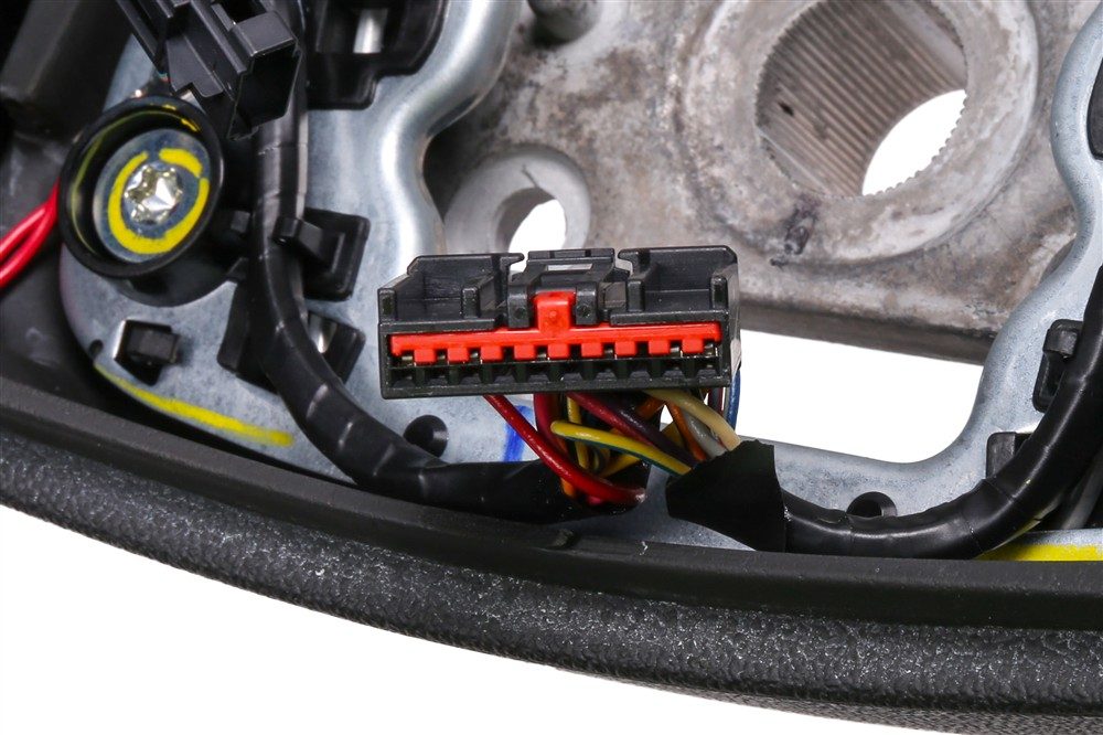 GM Genuine Parts Steering Wheel 23148956 — image 3